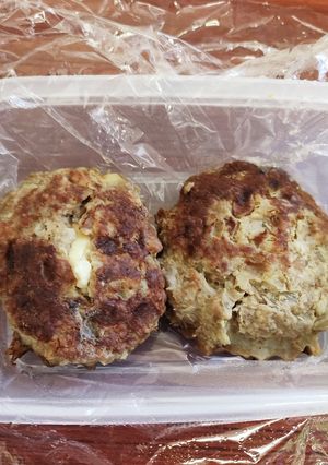 ハンバーグを喰え!しかもチーズ入りだ!!-レシピのメイン写真