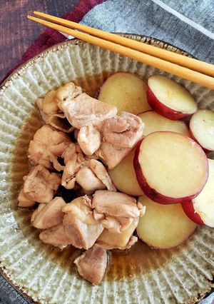 黄金比で！もも肉とさつまいもの甘辛煮-レシピのメイン写真