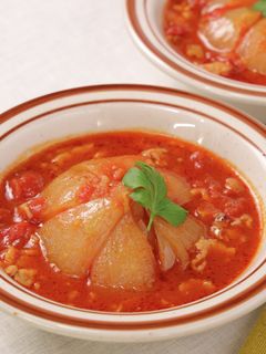 まるごと新玉ねぎと塩豚のトマトスープ-レシピのメイン写真