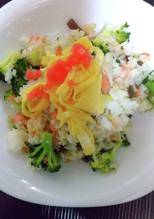 冷やご飯でチャーハン寿司-レシピのメイン写真
