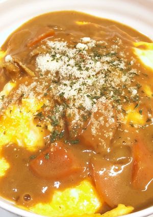 カレーソースオムライス♪カレーの残りで♪-レシピのメイン写真