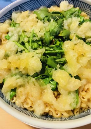 チキンラーメン●菊菜トッピング-レシピのメイン写真