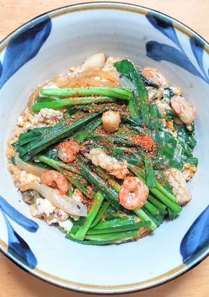 シーフードミックスとニラの玉子丼-レシピのメイン写真