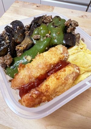ひき肉の甘味噌炒め☆ソーセージフライ弁当-レシピのメイン写真