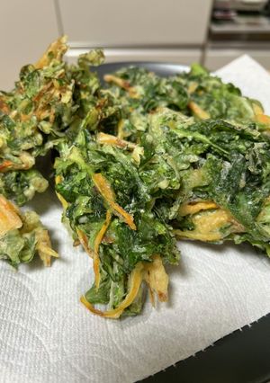 さくさくっ！簡単！春菊とにんじんの天ぷら-レシピのメイン写真