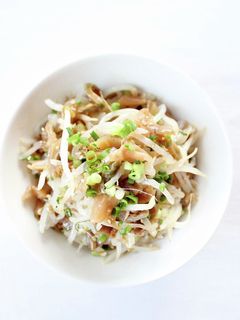 簡単に美味しい【もやしと搾菜のナムル】-レシピのメイン写真