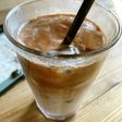 完熟柿とローカカオのアーモンドミルクラテ