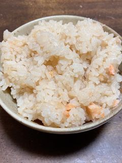 鮭で簡単!炊き込みご飯-レシピのメイン写真