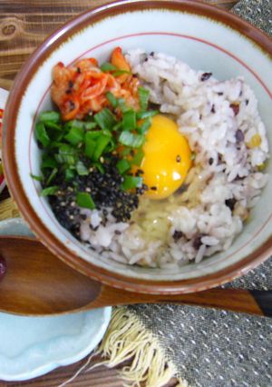 お昼に、ちょっとリッチな卵かけご飯。-レシピのメイン写真