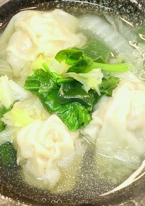 白菜とほうれん草んのワンタン団子スープ鍋-レシピのメイン写真