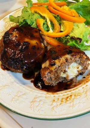 Wチーズインハンバーグ-レシピのメイン写真