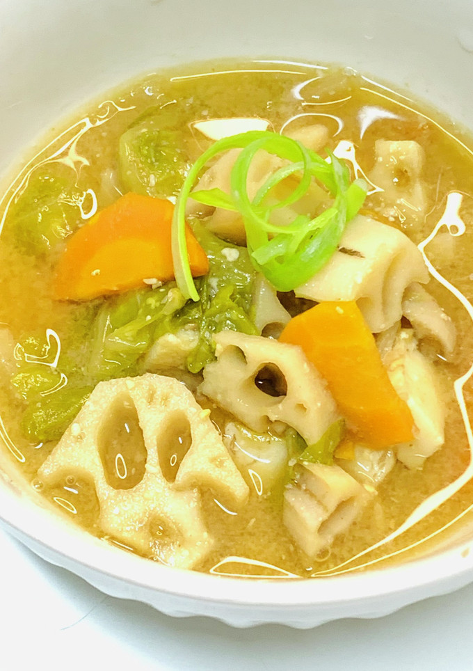 蓮根と残り野菜の具たくさんの胡麻味噌汁-レシピのメイン写真