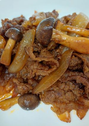 牛肉としめじのケチャップ炒め-レシピのメイン写真