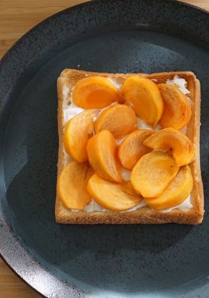 柿とクリームチーズのトースト-レシピのメイン写真