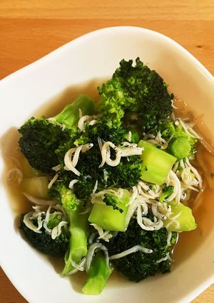 ブロッコリーとしらすの麺つゆ煮-レシピのメイン写真