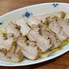 รูปของ 豚バラ肉とキャベツの蒸し焼き