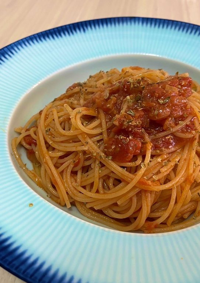 簡単トマトソースのパスタ-レシピのメイン写真