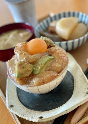 赤海老とアボカドの漬け丼-レシピのメイン写真