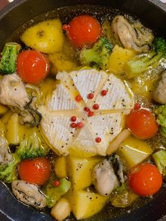 牡蠣とカマンベールチーズのアヒージョ-レシピのメイン写真