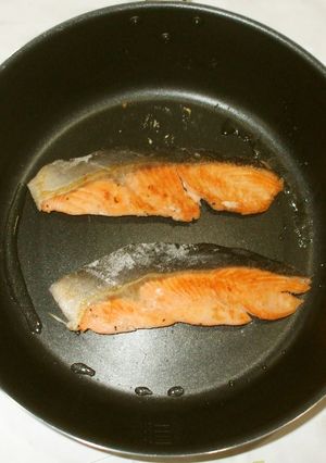 鮭の米粉焼き♪冷えを撃退する簡単漢方薬膳-レシピのメイン写真