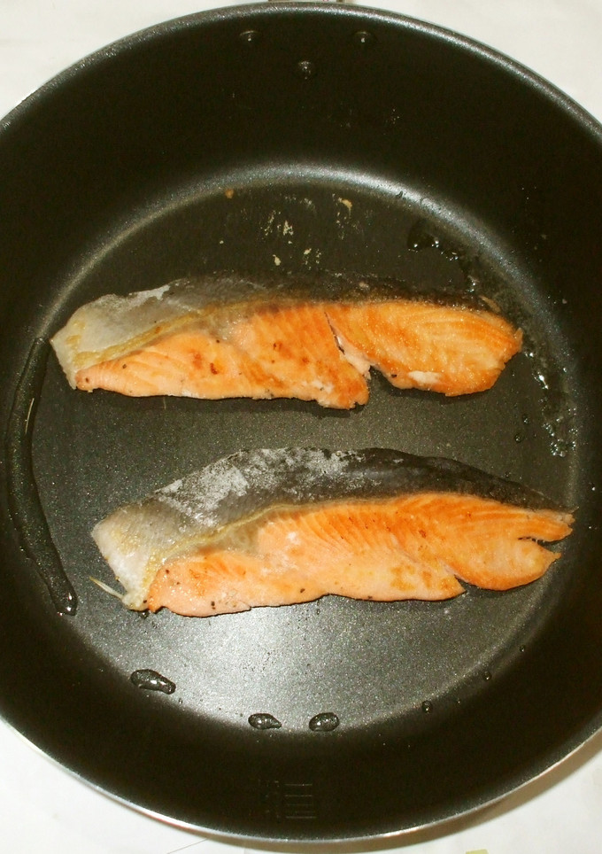 鮭の米粉焼き♪冷えを撃退する簡単漢方薬膳-レシピのメイン写真