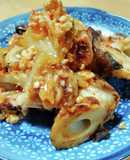 焼き竹輪と鶏そぼろのキムチ炒め