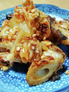 焼き竹輪と鶏そぼろのキムチ炒め-レシピのメイン写真