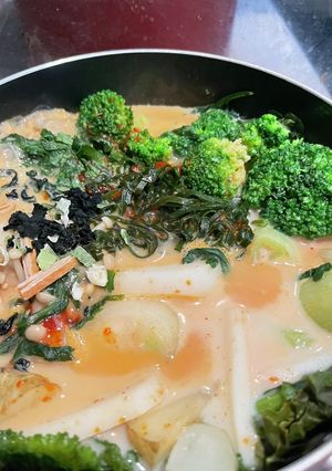 旨辛でまろやか?!病みつきミルクコチュ鍋-レシピのメイン写真