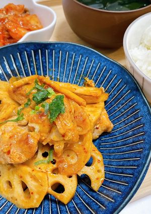【下味冷凍】鶏ももとれんこんのコチュ炒め-レシピのメイン写真