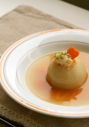 まるごと玉ねぎ 鯛詰めスープ-レシピのメイン写真