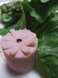 お弁当に♪魚肉ソーセージのお花-レシピのメイン写真