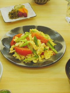 阿蘇野菜で簡単!トマトとアスパラの卵炒め-レシピのメイン写真