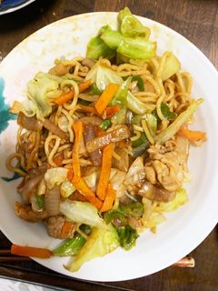 お一人様!市販の焼きそばを隠し味で洋風に-レシピのメイン写真