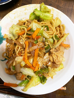 お一人様!市販の焼きそばを隠し味で洋風に-レシピのメイン写真
