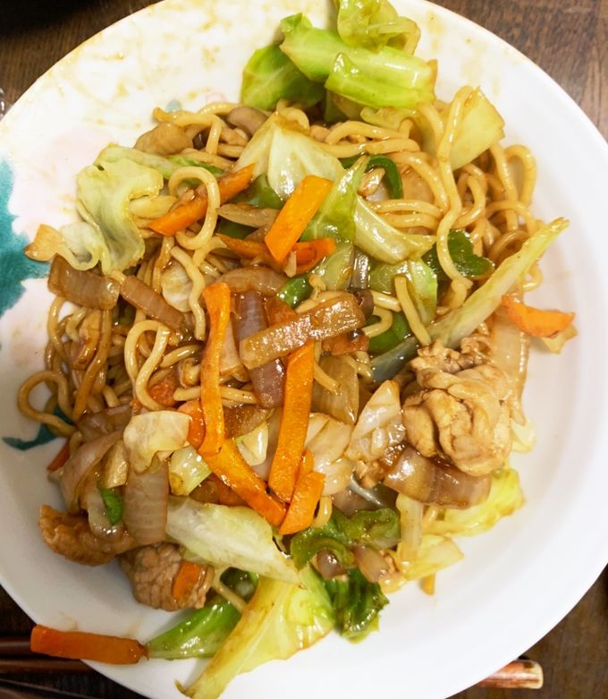 お一人様!市販の焼きそばを隠し味で洋風に-レシピのメイン写真
