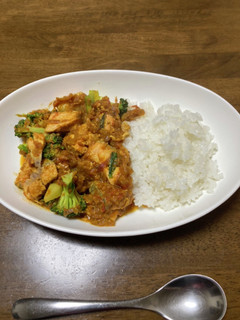 鮭とブロッコリーのスパイスカレー-レシピのメイン写真