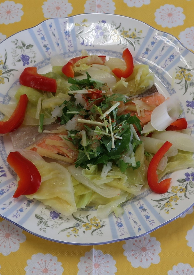 【簡単】鮭と野菜のフライパン蒸し-レシピのメイン写真