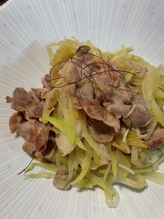 青パパイヤと豚肉のオイスターソース炒め-レシピのメイン写真