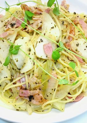 カブとベーコンのパスタ〔ペペロンチーノ〕-レシピのメイン写真