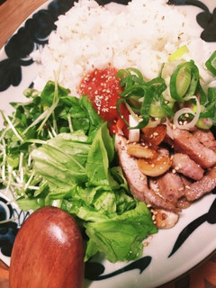 癖になる!!ピリ辛甘い韓国丼-レシピのメイン写真