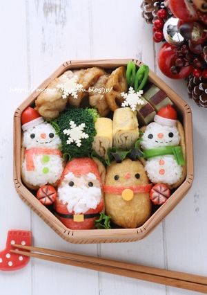 サンタ・トナカイ・雪だるまいなりキャラ弁-レシピのメイン写真