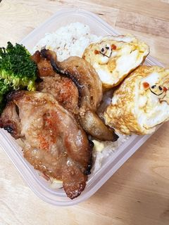 簡単!焼き鯖混ぜご飯☆甘味噌豚肉焼き弁当-レシピのメイン写真