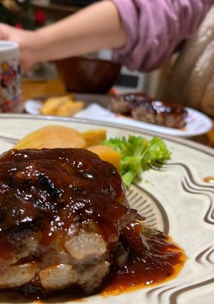 玉ねぎ麹で、肉汁たっぷりハンバーグ-レシピのメイン写真