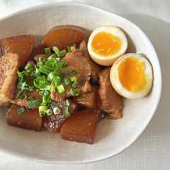 รูปของ 炊飯器で簡単！大根と豚の煮物