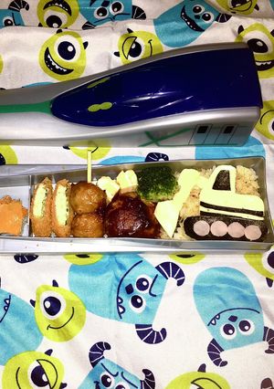 超簡単キャラ弁　ショベルカー弁当-レシピのメイン写真
