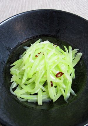清炒莴笋丝（ステムレタスの細切り炒め）-レシピのメイン写真