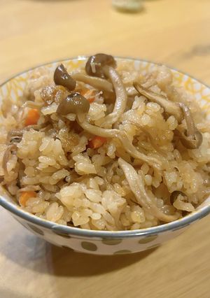 干しキノコと甘辛おあげの炊き込み混ぜご飯-レシピのメイン写真