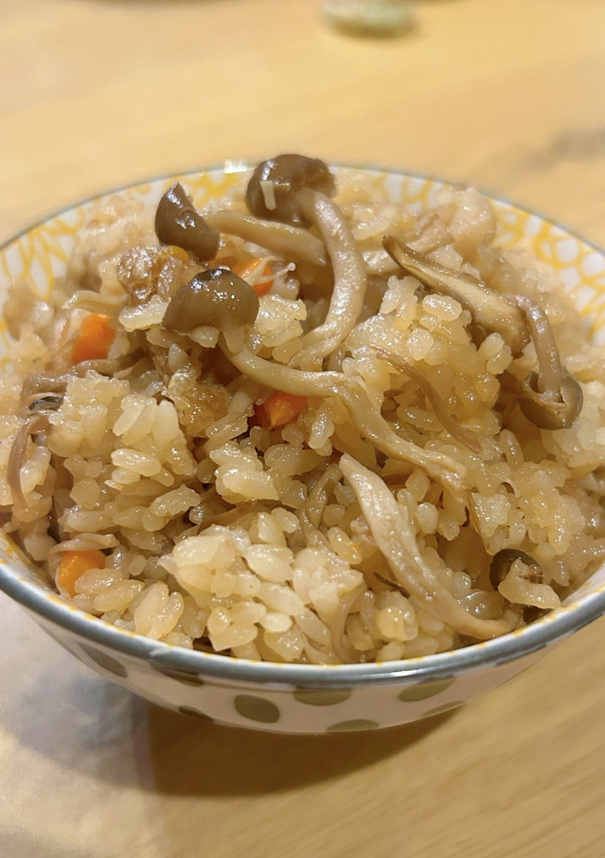 干しキノコと甘辛おあげの炊き込み混ぜご飯-レシピのメイン写真