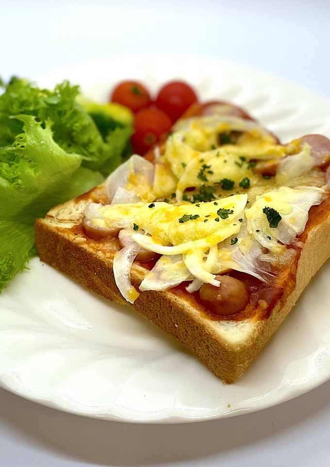 ウインナーと玉ねぎだけのピザトースト-レシピのメイン写真