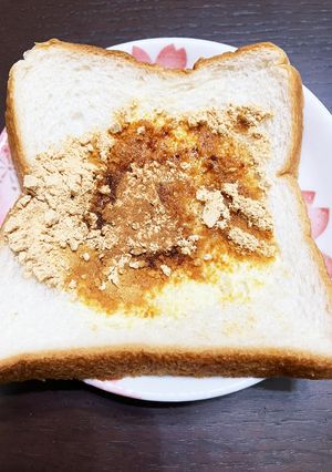 一枚で栄養満点きなこハニバタト-スト-レシピのメイン写真